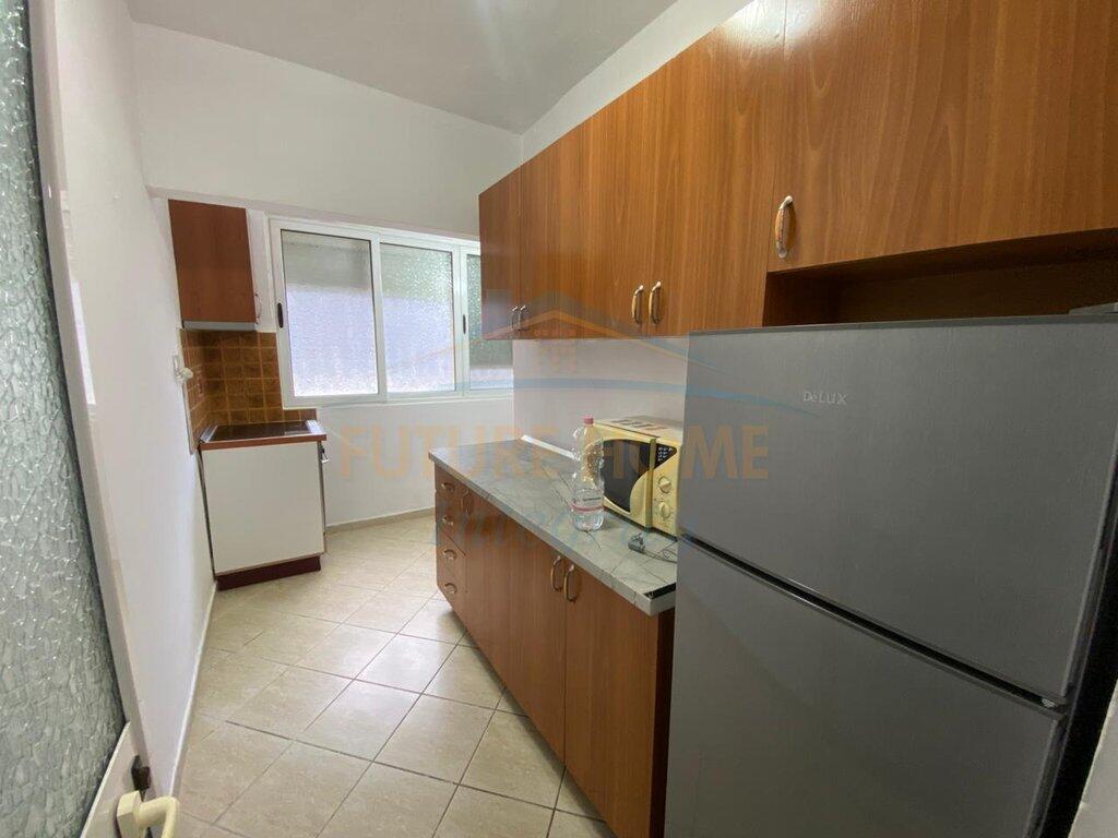 Qera, Apartament 1+1, Pallati me Shigjeta, Tiranë.