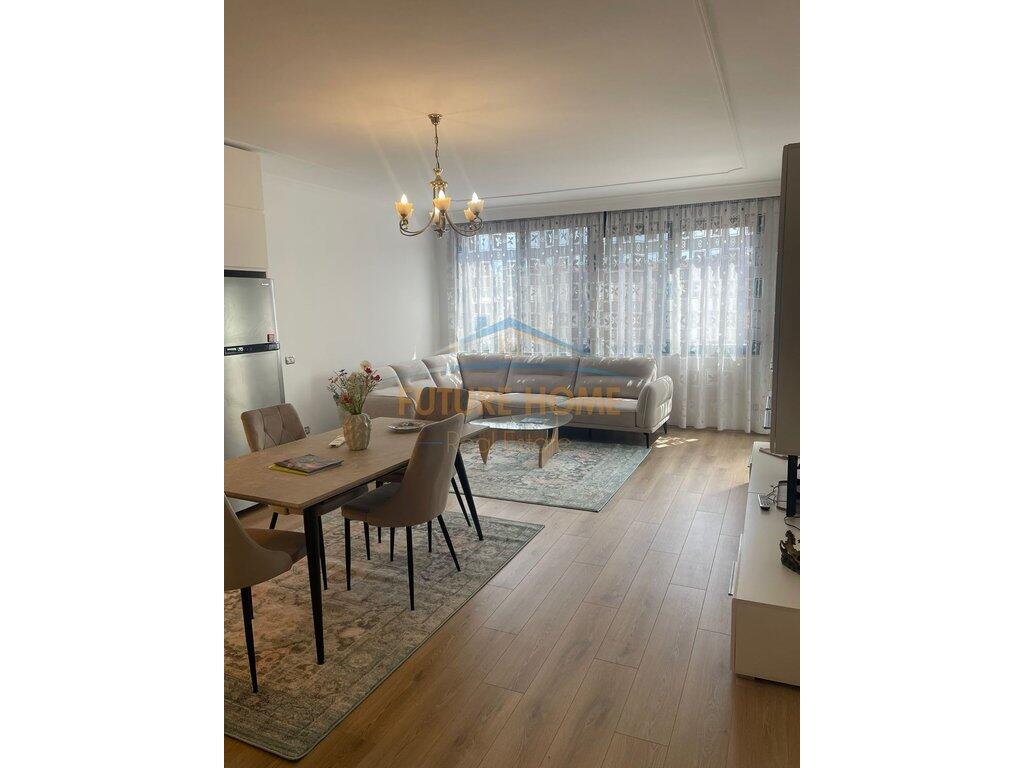JEPET ME QERA APARTAMENT 2+1 TEK SHALLVARET