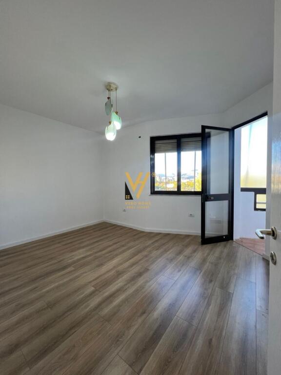 SHITET APARTAMENT 2+1+BLK TE ISH FUSHA E AVIACIONIT 165.000 EURO