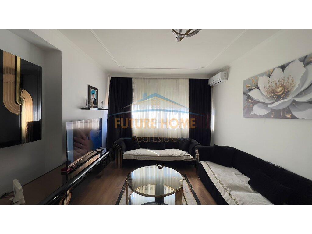 Shitet, Apartament 2+1, Porcelan, Tirane