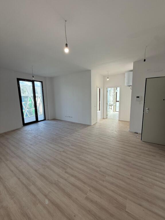 Locale Ufficio in Affitto – Altana Residence, Tirana