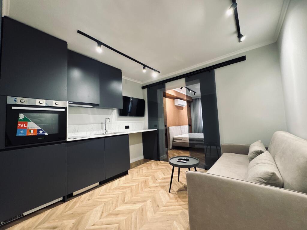 Shitet Apartament 1+1&1Studio, Mine Peza!