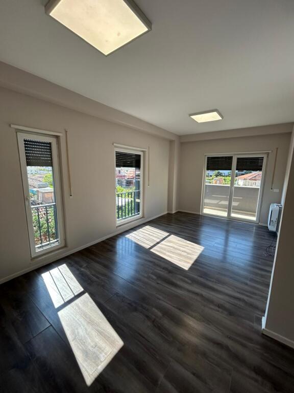 Shitet apartament 2+1 Residenca Quartum Rruga Panorama