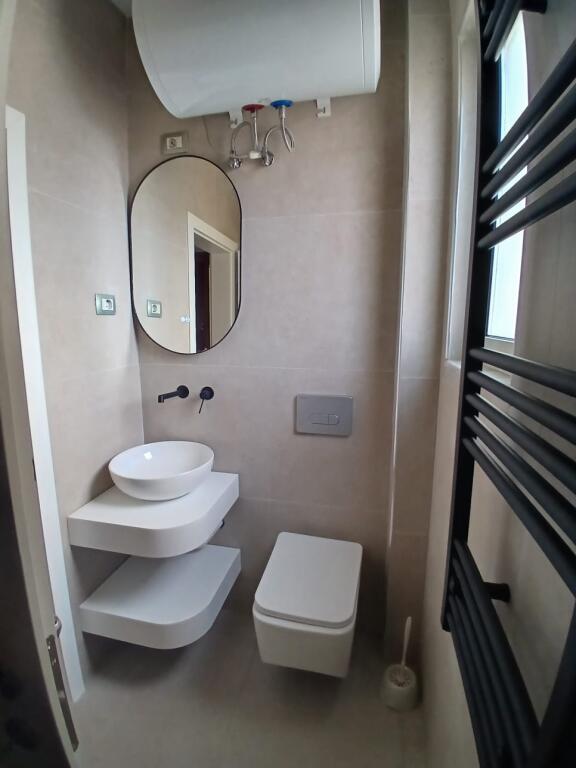 Jepet me qira apartament 1+1