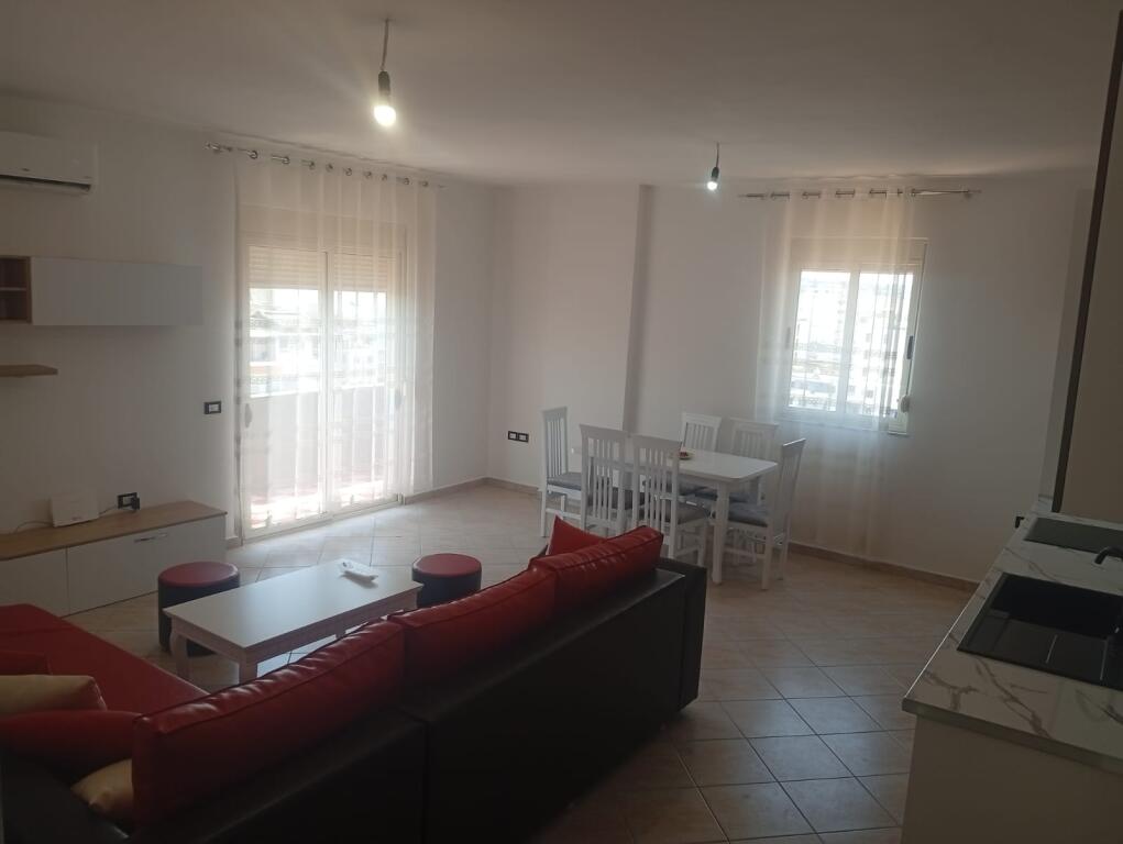 🏖️ Jepet me qira super apartament me pamje spektakolare në Plazh, Durrës! 🌅