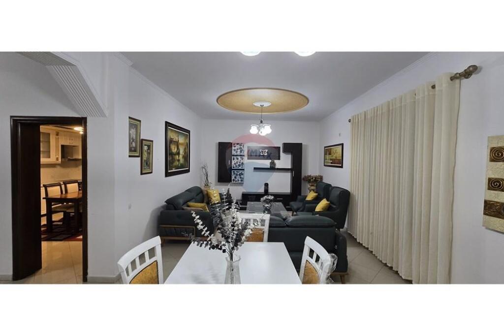 Jepet me qira apartament (2+1) Selite