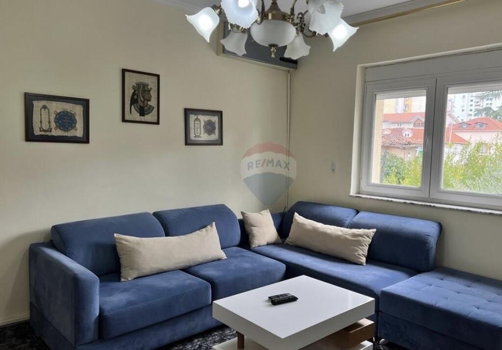 Aprtament 2+1 per qira tek Sheshi Skenderbej