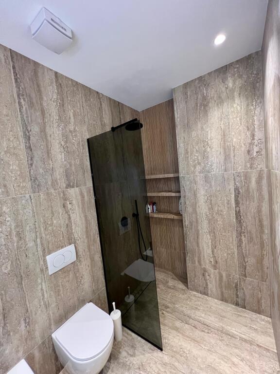 Apartment 2+1 at Komuna e Parisit