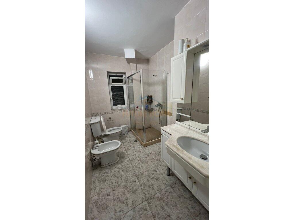 Qira, Apartament 2+1+2, Rruga Fortuzi