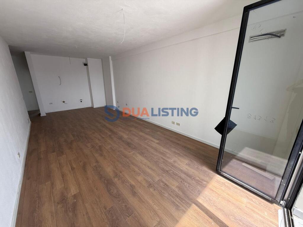 Shitet apartament 3+1+2 tek Golden Tower , Mine Peza!