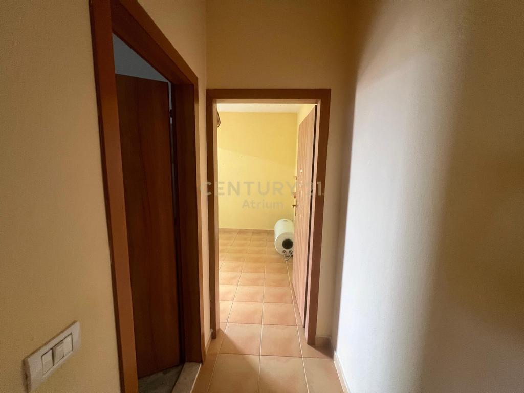 JAPIM ME QIRA APARTAMENT 3+1+2 TEK MINISTRIA E JASHTME !