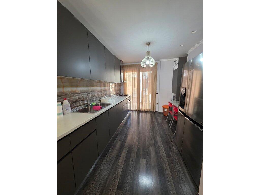 Affitto, Appartamento 2+1+Posto Auto, Via dei Kosovari