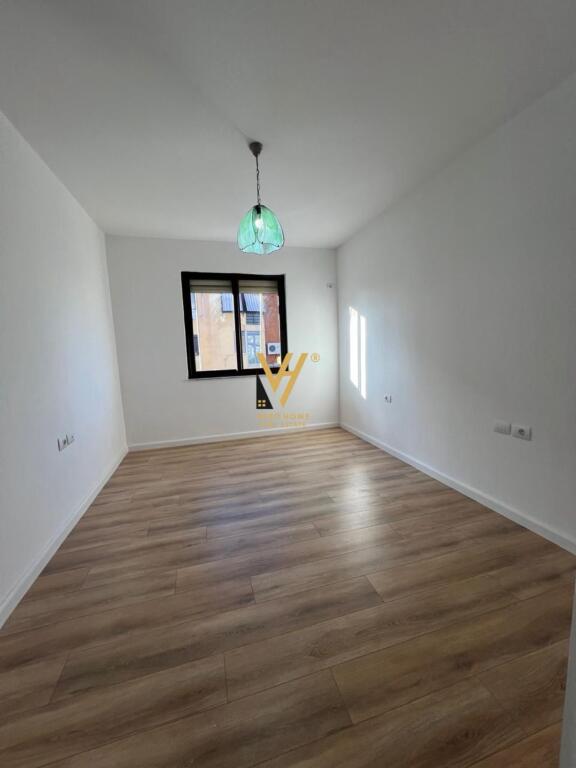 SHITET APARTAMENT 2+1+BLK TE ISH FUSHA E AVIACIONIT 165.000 EURO