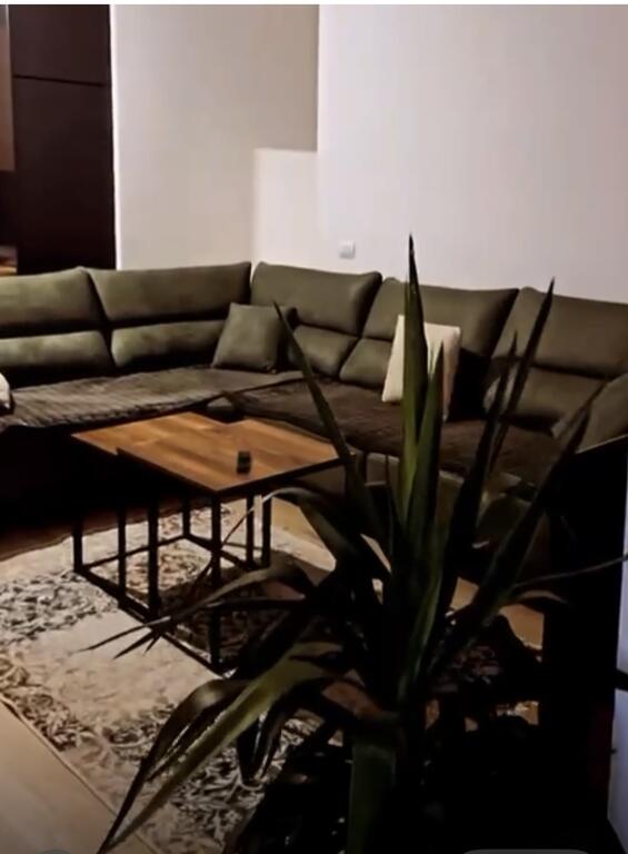 Shitet Apartament 2+1, Mangalem. Ali Demi