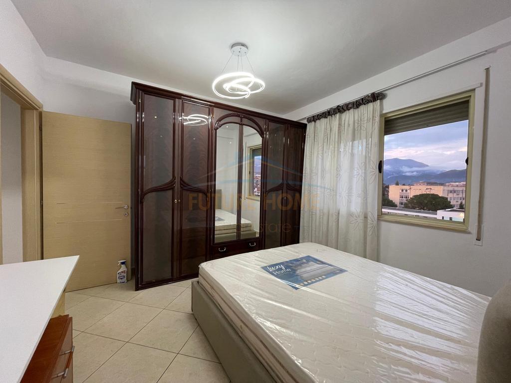 Me qira, Apartament 2+1+2, Kongresi i Manastirit, Tiranë.