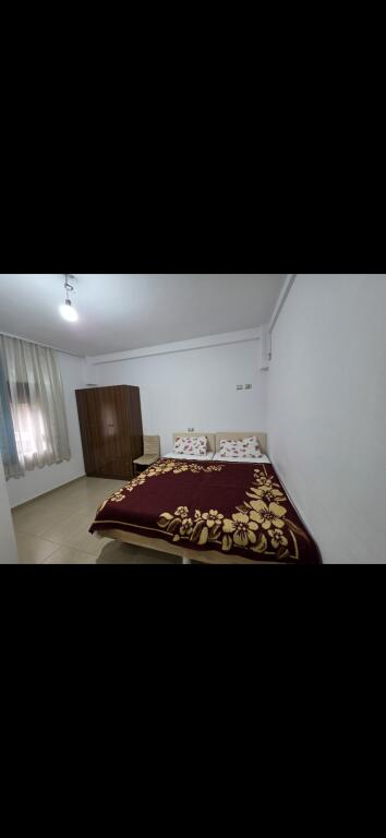 5 Maji Jepet Apartament 1+1 Me Qera