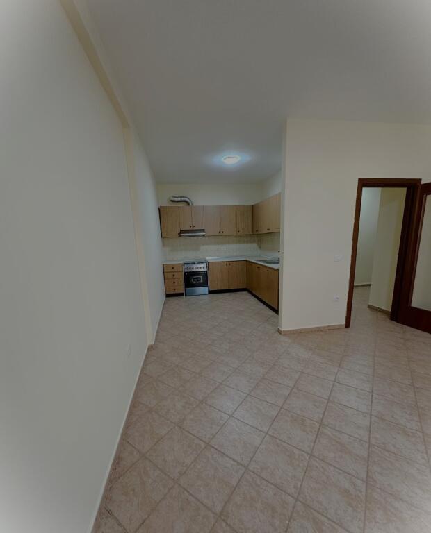 🏠 Apartament me qira – Pallat i ri, 2+1 📍 Zona: Komuna e Parisit