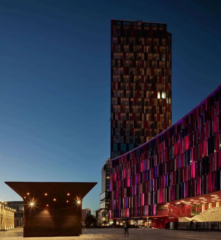 OFFICE FOR RENT 245 M2 ARENA STADIUM 6900 EURO