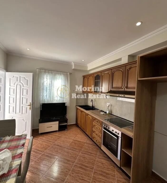 Qera, Hyrje private , 1+1 | 5 Maji , 450 €/muaj