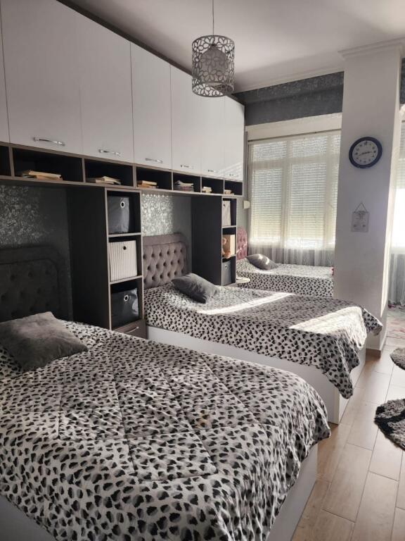 Jepet Me Qera Apartament 2+1+2 Tualete + 2 Ballkone