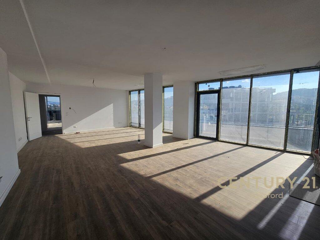 Apartment 3+1+2 Plus Parking Space FOR SALE at Lake View Residence (Kosovareve Street)!.