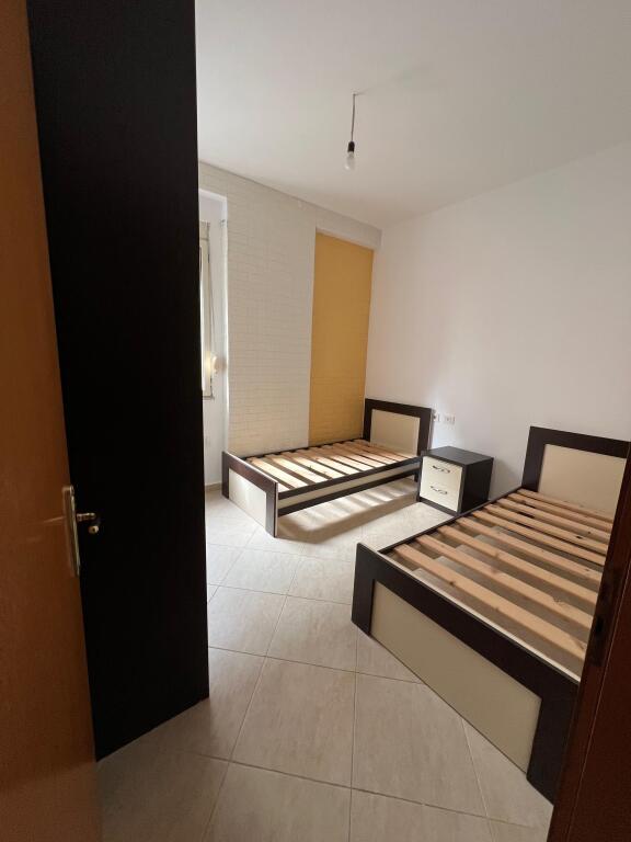 Apartment 2+1+1, Yzberisht!