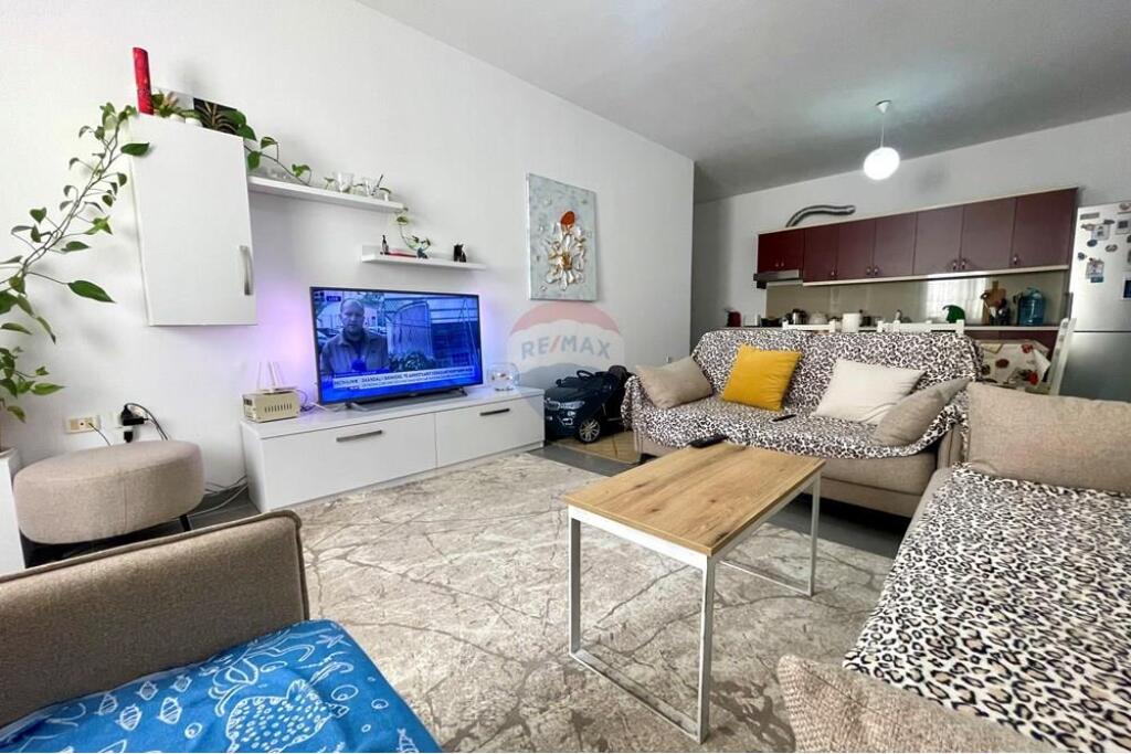 Apartament - Për Shitje - KMY, Tiranë (ID: 530181053-662)
