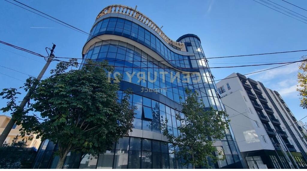 Multifunctional space for rent, Kamëz