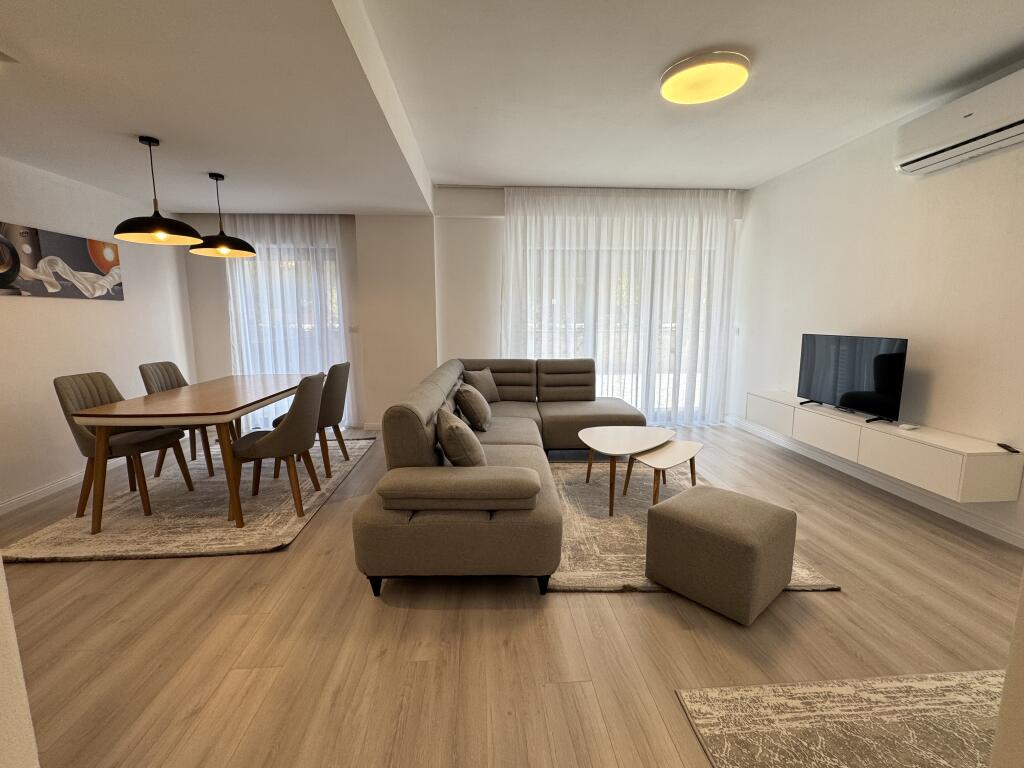 JEPET ME QIRA APARTAMENT 2+1+2 POSTE PARKIMI !!