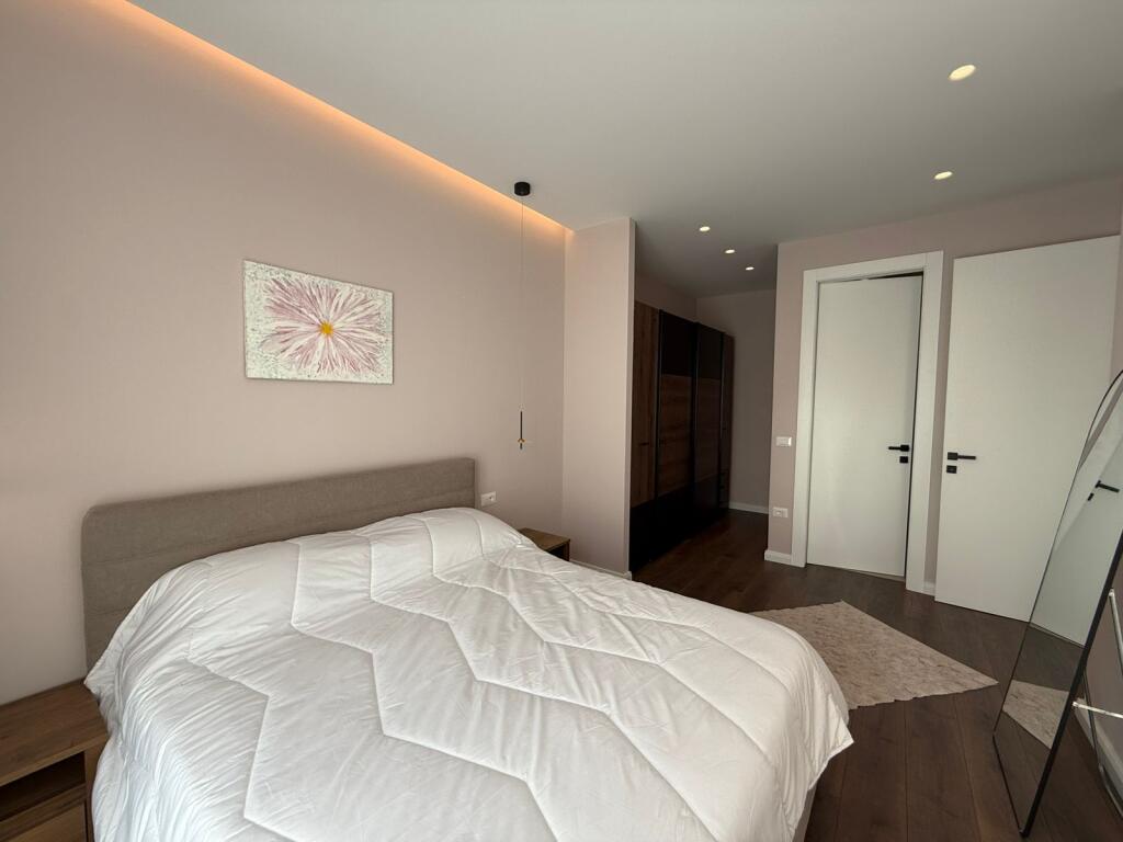 Apartment 2+1 for rent at Komuna e Parisit