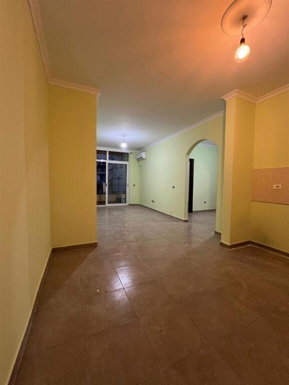 APARTAMENT NE SHITJE 2+1 TE FRATARI , ASTIR