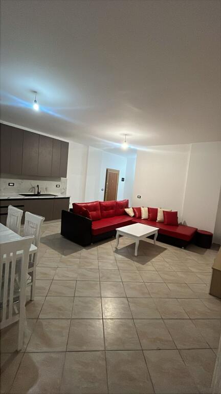 🏖️ Jepet me qira super apartament me pamje spektakolare në Plazh, Durrës! 🌅