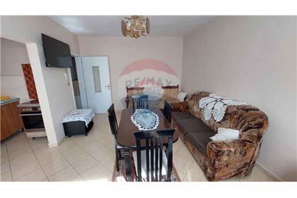 APARTAMENT 1+1 PER QIRA NE QENDER TE 21 DHJETORI