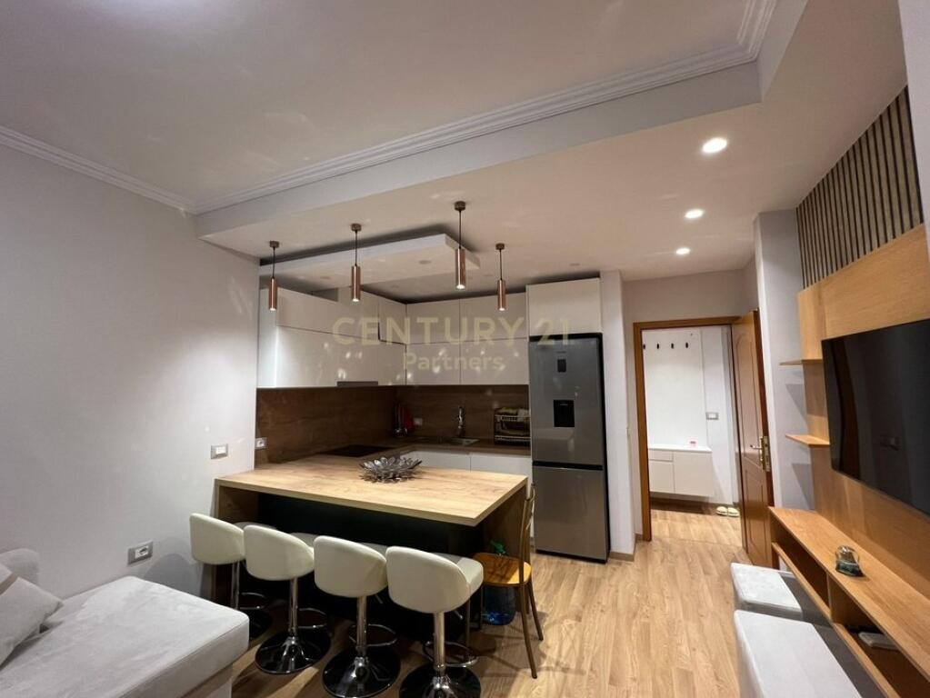 Apartament me qira 1+1 , Ish Stacioni i Trenit