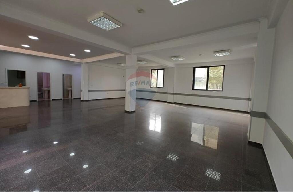 Ambient Biznesi me Qera - Rruga Xhanfize Keko Xhamllik