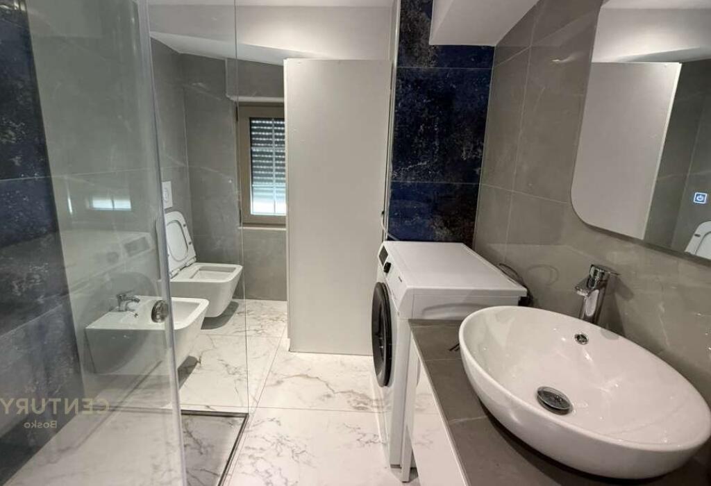 FOR RENT 1+1 APARTMENT IN LAPRAKE, NEAR THE MILITARY HOSPITAL.
