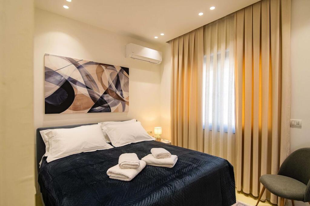 Super ap 1+1 in centro (via di Durazzo caffè Flora)