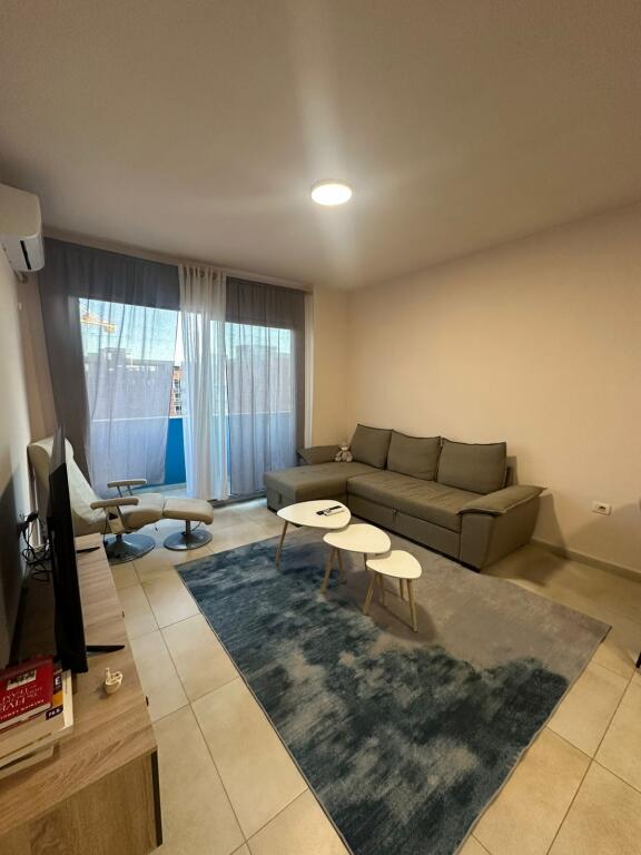 APARTAMENT ME QERA 1+1+post parkimi