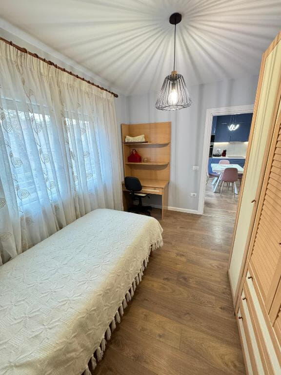 Apartament Me Qera 2+1 ne Myslym Shyri (ID B2201562) Tirane