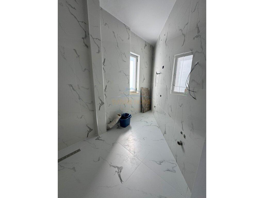 Shitet, apartament 1+1 Unaza e Re ,Tirane.