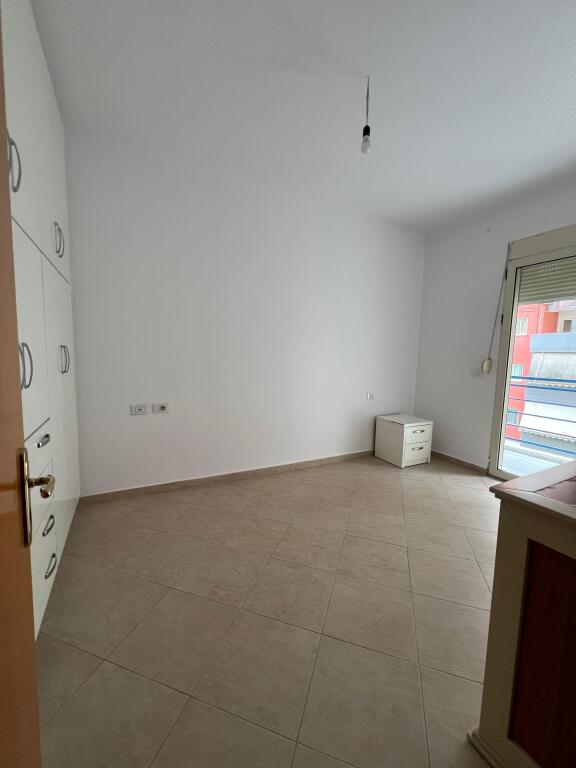 Apartment 2+1+1, Yzberisht!