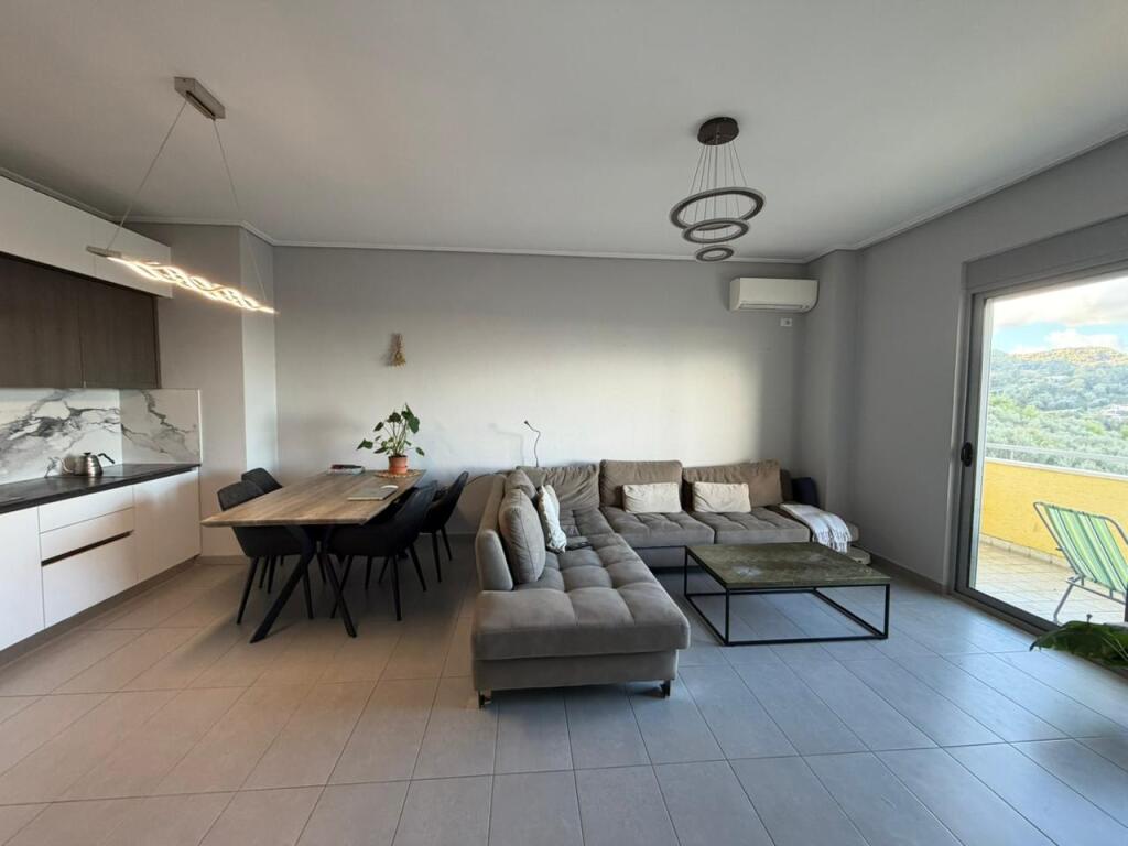 2+1 apartment for rent at Rr. Peti near the Dry Lake.