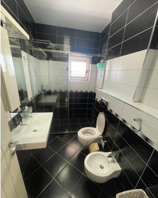 Apartament 2+1 me qira, Myslym Shyr