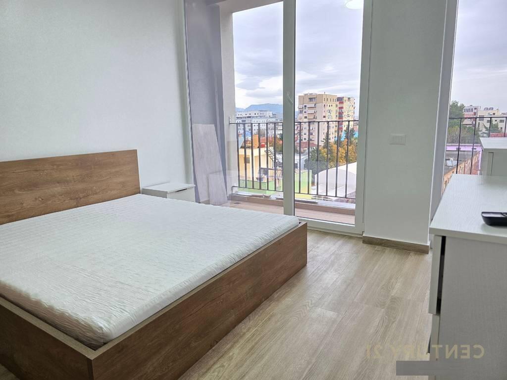 Appartamento moderno 2+1+2+ Posto auto, vicino alla Scuola Rossa.