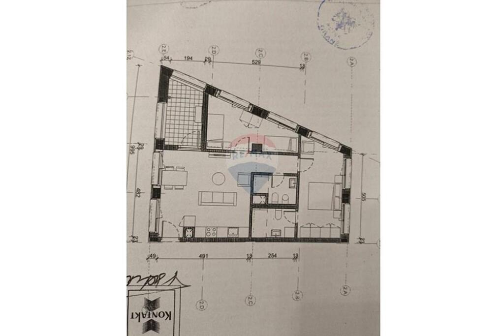 Shitet Apartament 2+1+2 tek Kompleksi Mangalem