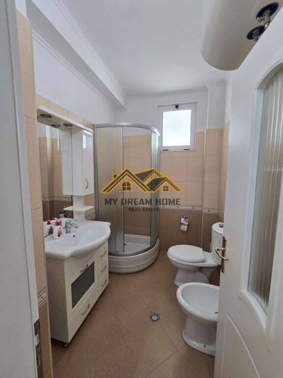 JEPET ME QERA APARTAMENT 1+1 ISH URT DURRES