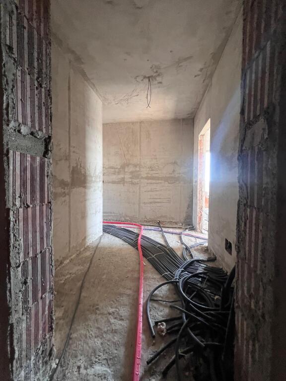 Shitet apartament 3+1+2  Bulevardi Ri