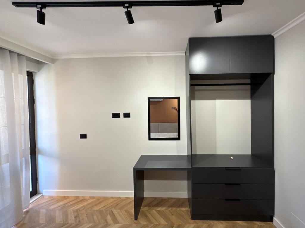 Shitet Apartament 1+1&1Studio, Mine Peza!