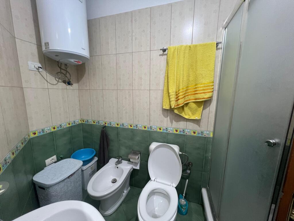 Shitet, Apartament 2+1, Misto Mame