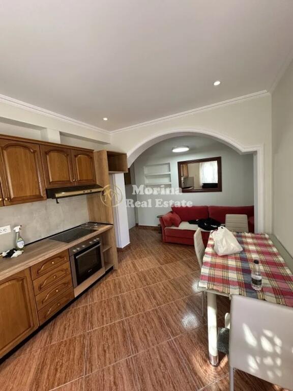 Qera, Hyrje private , 1+1 | 5 Maji , 450 €/muaj